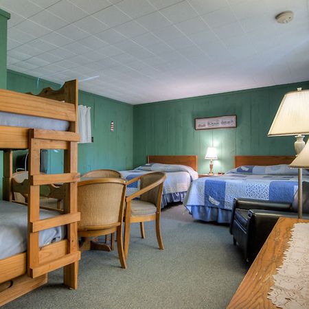 Motel In The Meadow Chester Bagian luar foto